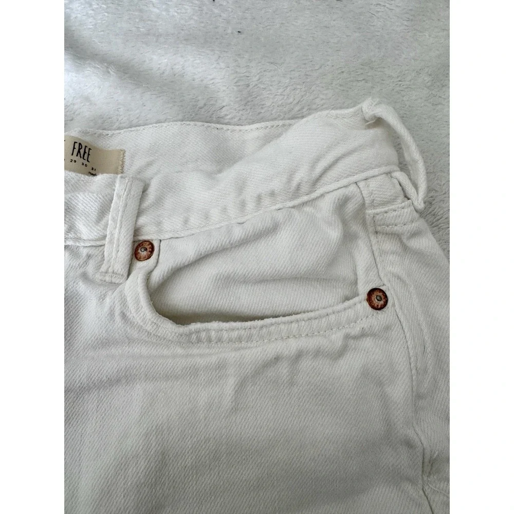 Free People Women's White Denim Loving Good Vibrations Cut Off Shorts Size 27 - Picture 5 of 12